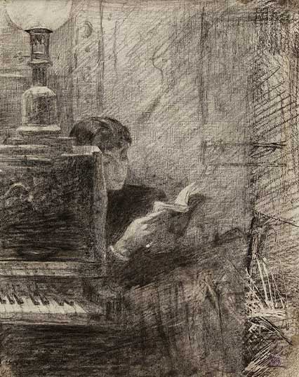 Femme lisant à l’angle d’un piano
